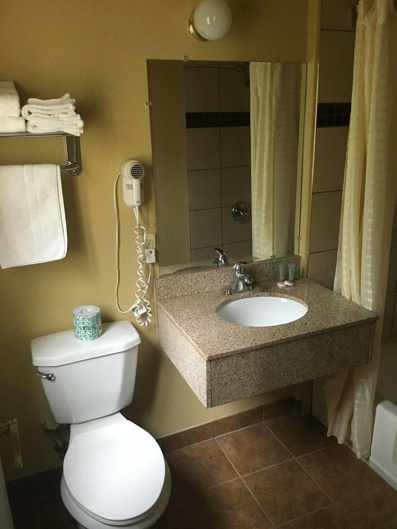 רדינג Sundial Lodge מראה חיצוני תמונה