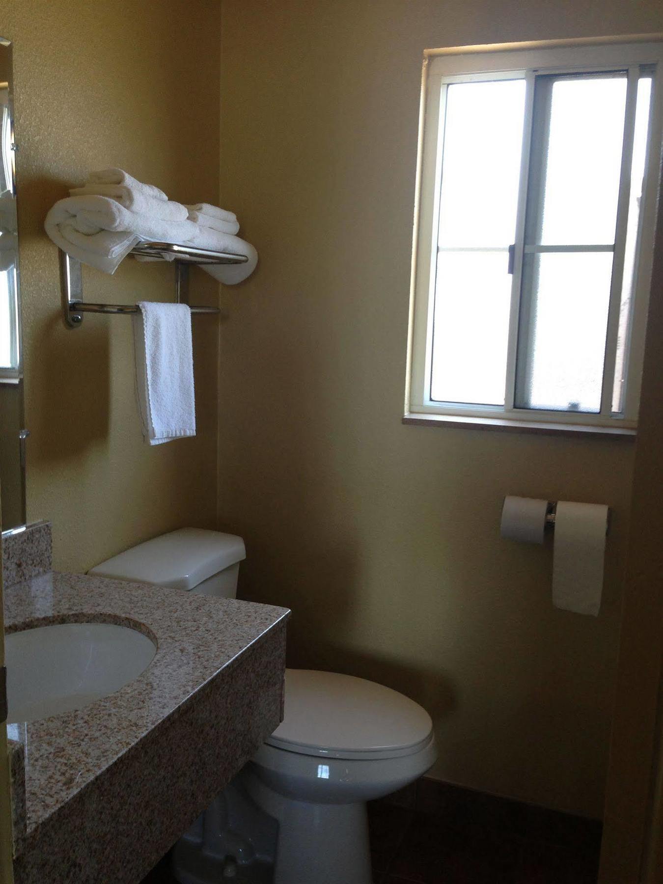 רדינג Sundial Lodge מראה חיצוני תמונה