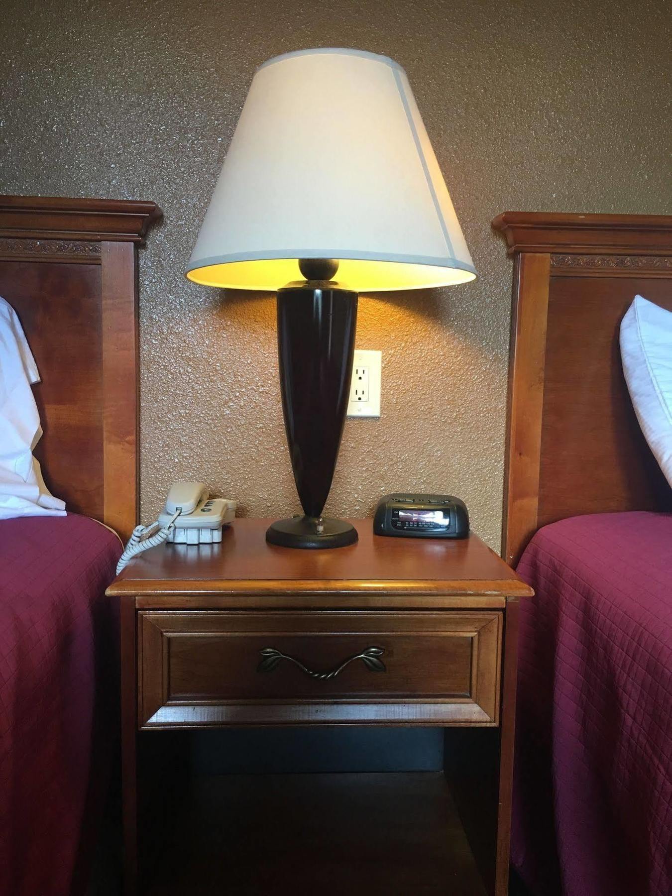 רדינג Sundial Lodge מראה חיצוני תמונה